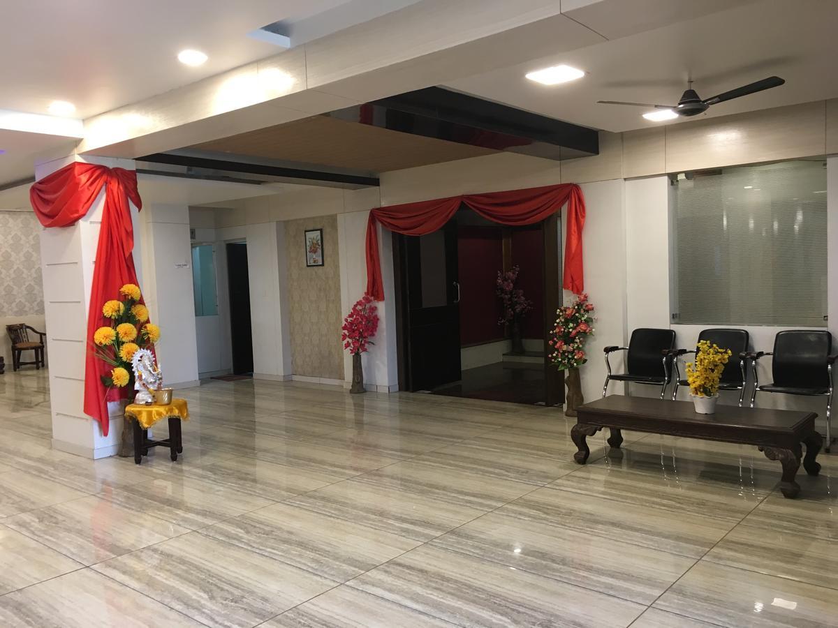 Kailash Presidency Hotel Bhopal Buitenkant foto