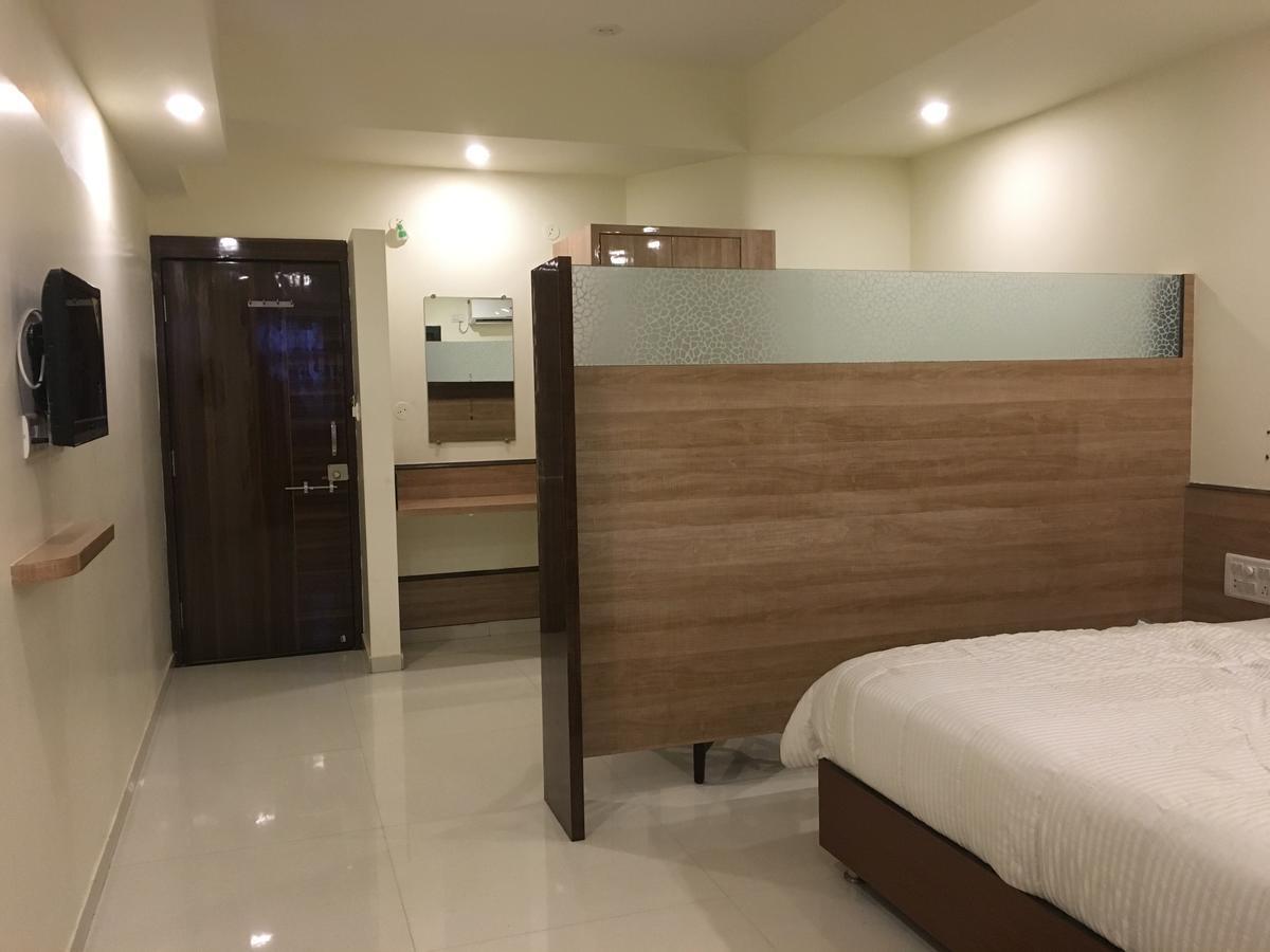 Kailash Presidency Hotel Bhopal Buitenkant foto