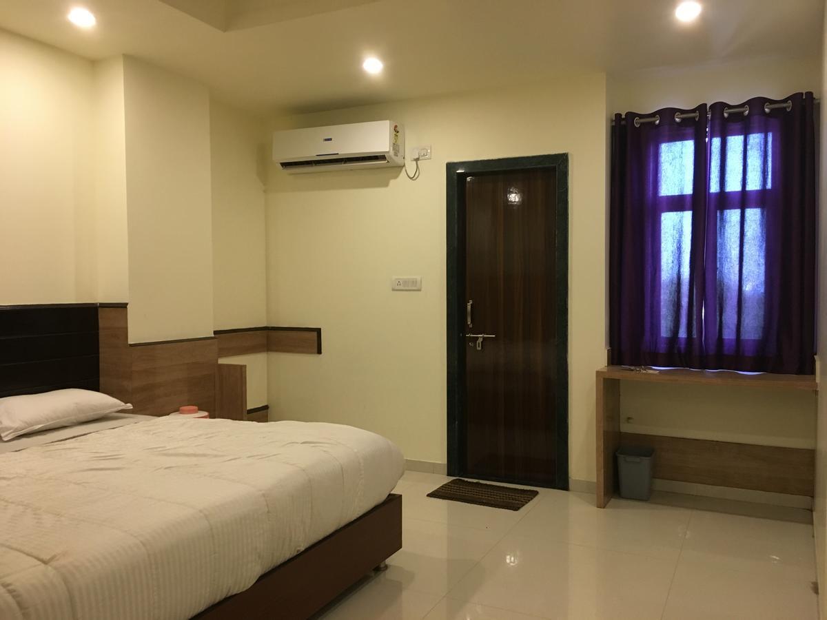 Kailash Presidency Hotel Bhopal Buitenkant foto