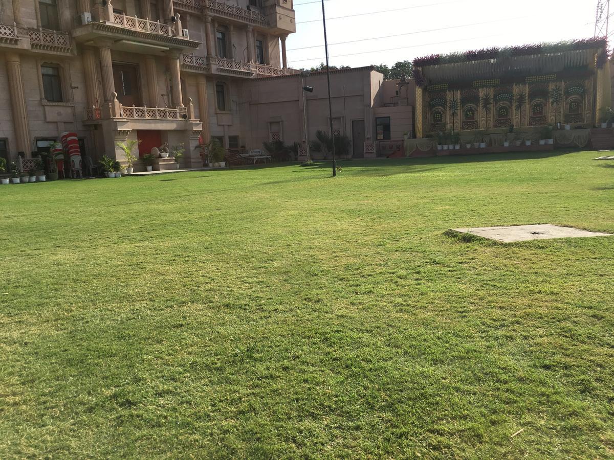 Kailash Presidency Hotel Bhopal Buitenkant foto