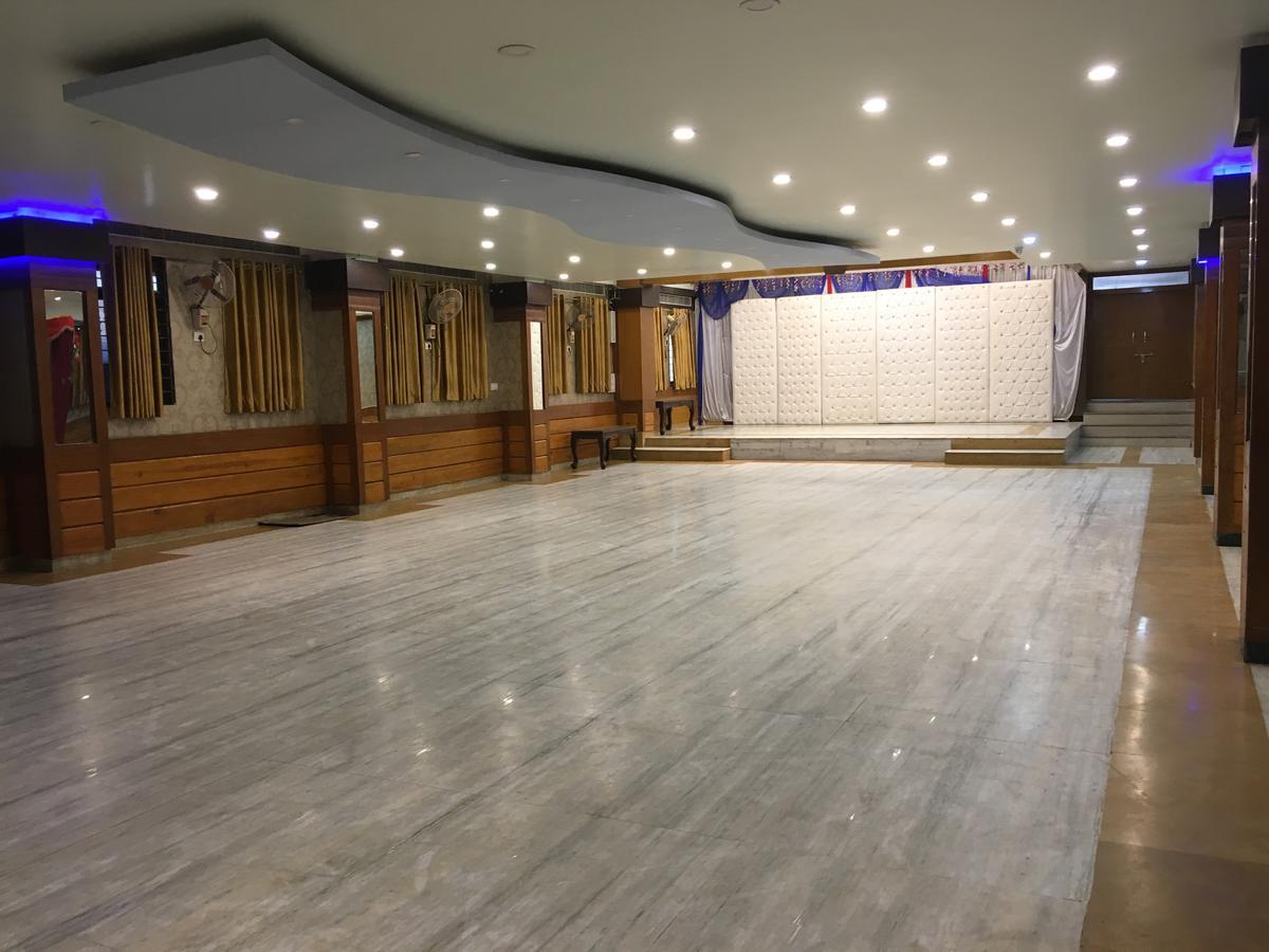 Kailash Presidency Hotel Bhopal Buitenkant foto