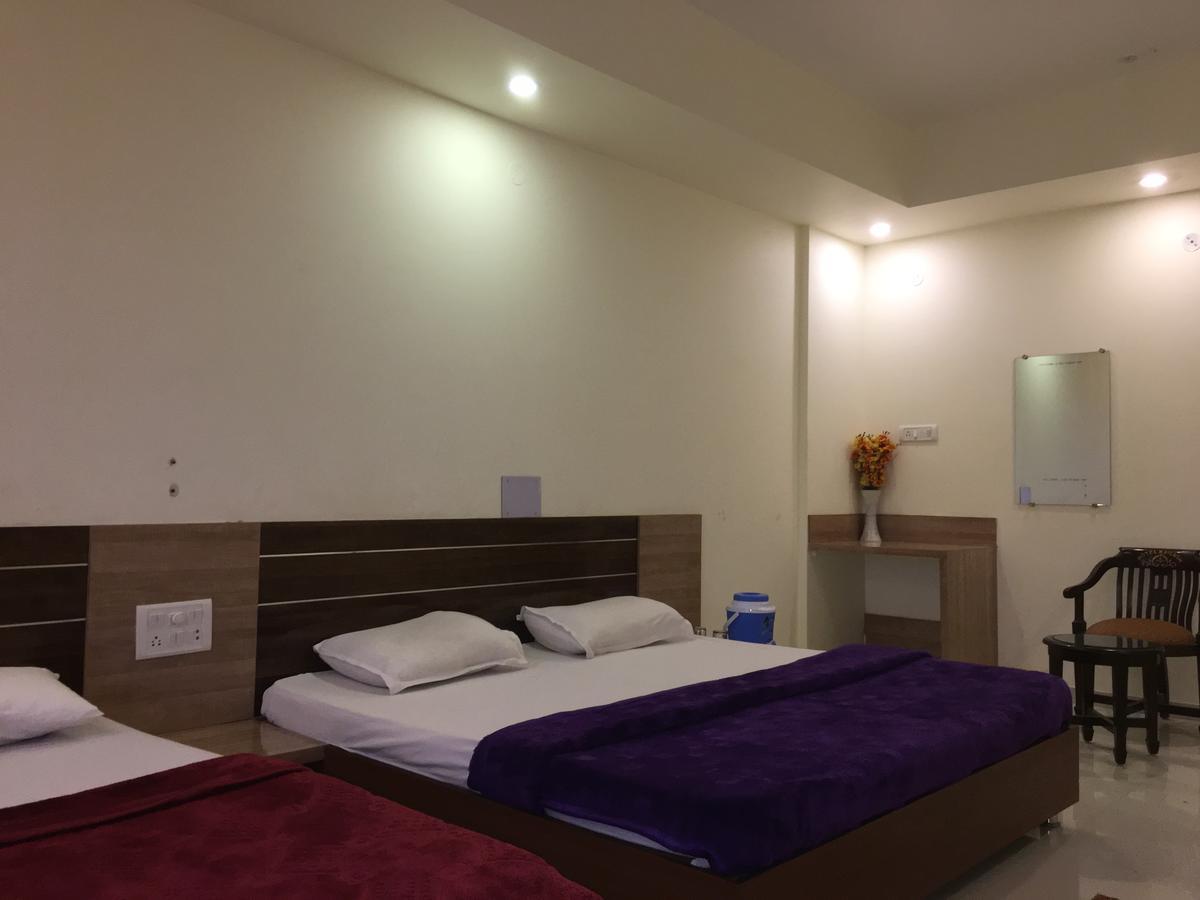 Kailash Presidency Hotel Bhopal Buitenkant foto